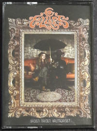 Ellips : Yhden Naisen Hautajaiset