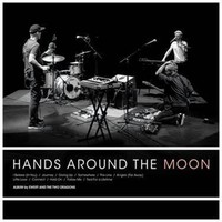 Ewert And The Two Dragons: Hands around the moon